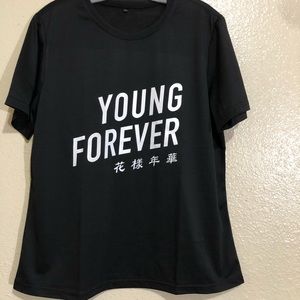 Graphic Tee Young Forever design size XL